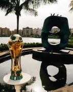 الحكم الألماني سيبرت يقود نهائي كأس خادم الحرمين بين الهلال والخلود