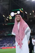 بن هاربورغ يخطف الأضواء بالزي السعودي قبل نهائي الكأس