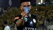 علي البليهي يقترب من العودة للهلال ومستقبله يُحسم صيفاً