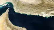 ناقلة نفط عراقية تعبر مضيق هرمز عبر المسار الإيراني