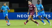 نيوم يهزم الشباب بهدفين لهدف في دوري روشن السعودي