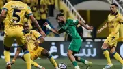 الأهلي يتغلب على التعاون بهدفين ويواصل مطاردة الصدارة