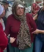 الأم البطلة تعود بالتصفيق بعد قتلها زوج ابنتها دفاعاً عن أسرتها