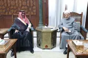 السفير الحصيني يلتقي شيخ الأزهر في القاهرة