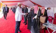 نيابة عن ولي العهد.. نائب وزير الخارجية يحضر تنصيب رئيس أوغندا