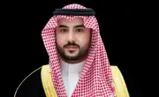 وزير الدفاع يبحث مع مستشار الأمن البريطاني التعاون والتحديات الإقليمية