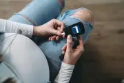 لماذا تعجز تقنيات الطب الحديث عن إيقاف الساعة البيولوجية للمرأة؟