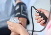تطوير تقنيات جديدة لتحسين كفاءة الطاقة الشمسية في المملكة