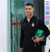 لقب الدوري حائر بين الهلال والنصر في الجولة الأخيرة