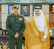 أمير الشرقية يهنئ مدير جوازات المنطقة بمناسبة ترقيته لرتبة لواء