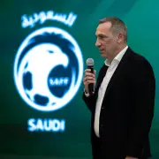 دونيس: أغلب لاعبي المنتخب السعودي في وضع جيد باستثناء العقيدي