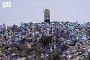 ملايين الحجاج يقفون بعرفة في ذروة الحج ووحدة المسلمين تتجلى