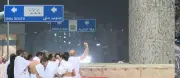 بدء رمي جمرة العقبة الكبرى ووصول الحجاج إلى منى بقطار المشاعر