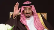 خادم الحرمين يهنئ المواطنين والمقيمين بعيد الأضحى المبارك