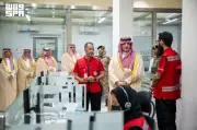 وزير الداخلية يتفقد مركز الترحيل الطبي والقيادة بهيئة الهلال الأحمر