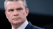 وزير الدفاع الأمريكي يحذر إيران: اتفاق نووي أو مواجهة عسكرية