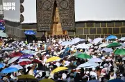 حجاج بيت الله يؤدون طواف الوداع في المسجد الحرام وسط خدمات متكاملة