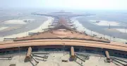 مراقبون في المطارات لتذليل الصعوبات وخفض أوقات انتظار الحجاج