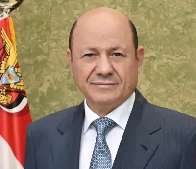 العليمي يوجه بتشكيل لجنة عليا للتحقيق في اغتيال مراسل العربية بالمكلا