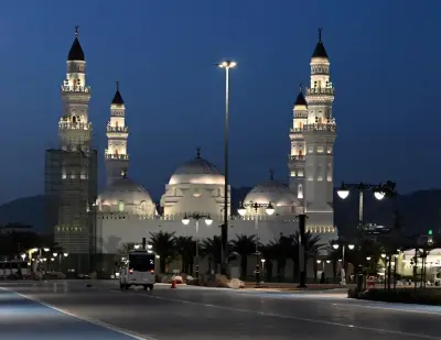 مسجد قباء يستقبل ضيوف الرحمن بعد الحج في أجواء إيمانية