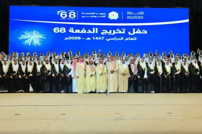 معهد العاصمة النموذجي يحتفي بخريجي دفعته الـ68 برعاية وزير التعليم
