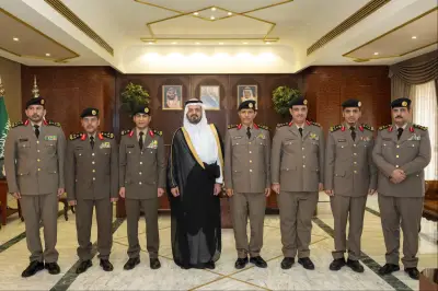 نائب أمير مكة يقلد قيادات أمنية رتبهم الجديدة