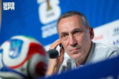 دونيس: إسبانيا الأفضل عالمياً ولن أخاطر أمامها في كأس العالم