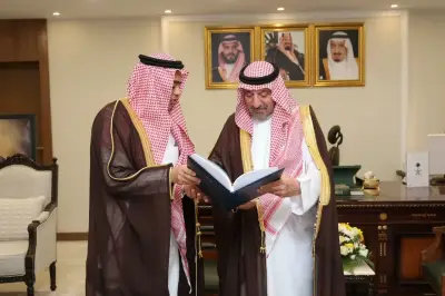 أمير نجران يطّلع على إنجازات مطاري نجران وشرورة ويتسلّم شهادتي الاعتماد الدولي