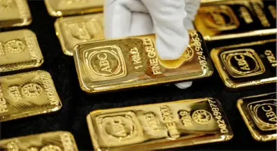 الذهب يقترب من تحقيق مكاسب بنسبة 1% مع تراجع توقعات رفع الفائدة الأمريكية