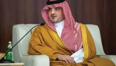 وزير الداخلية يلتقي القيادات الأمنية والعسكرية في الباحة