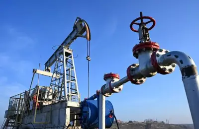 النفط يواصل الخسائر عند أدنى مستوى في 4 أشهر مع تراجع برنت 0.5%