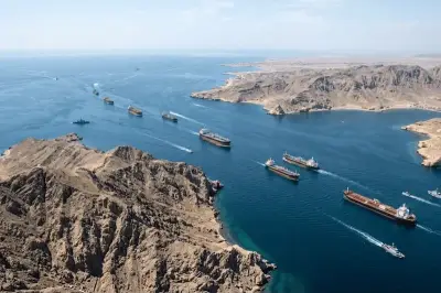 عُمان وإيران تؤكدان إبقاء مضيق هرمز مفتوحاً للملاحة الدولية