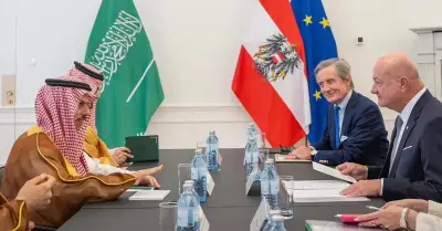 الأمير فيصل بن فرحان ينقل تحيات القيادة للمستشار النمساوي