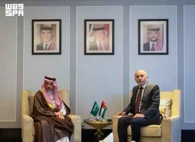 لقاء وزيري خارجية السعودية والأردن في عمان لبحث العلاقات والتطورات