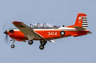 تايوان تعلن مقتل طيارين في تحطم طائرة تدريب من طراز T-34C
