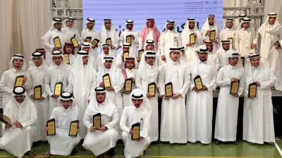 مدير تعليم الطائف يكرم الطلبة المتميزين ويتابع جائزة 