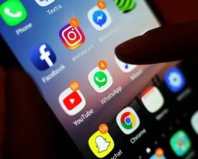 حظر وسائل التواصل للأطفال دون 16 عاماً يشعل مواجهة بين بريطانيا وشركات التكنولوجيا