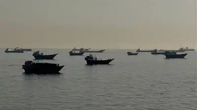 البحرية الأمريكية: عبور المسار الجنوبي لمضيق هرمز دون تنسيق