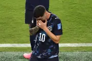 ألميرون أول لاعب يُطرد بموجب تعديل فيفا الجديد في كأس العالم