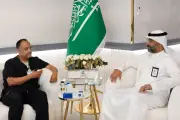 تكريم ممرض بطولي أنقذ مصاب حادث سير في الطائف
