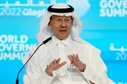 الصمت الحكيم.. رسالة الثقة والاتزان من وزير الطاقة في منتدى سانت بطرسبرغ