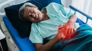 ماذا يحدث لجسمك بعد إزالة المرارة؟ أعراض الإسهال وطرق العلاج