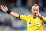 حكم برازيلي يدير افتتاح كأس العالم بين المكسيك وجنوب أفريقيا في أزتيكا