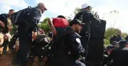 نجاة رئيسة كوستاريكا من انفجار غامض أثناء جولة في مناجم ذهب