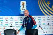 دي لا فوينتي يحذر من خطورة الرأس الأخضر قبل افتتاح كأس العالم