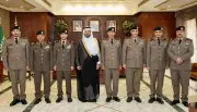 نائب أمير مكة يقلد قيادات أمنية رتبهم الجديدة