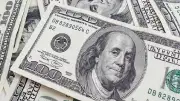 ارتفاع الدولار لأعلى مستوى منذ مايو 2025