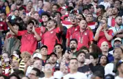 مصر تتأهل لأول مرة لدور خروج المغلوب في كأس العالم بعد تعادل دراماتيكي مع إيران