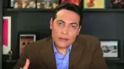 إيقاف الإعلامي محمد الغيطي شهراً بسبب إساءته للفنان عبدالعزيز مخيون