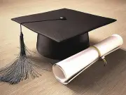 احتفالات التخرج.. فرح قد يتحول لألم نفسي لدى بعض الطلاب